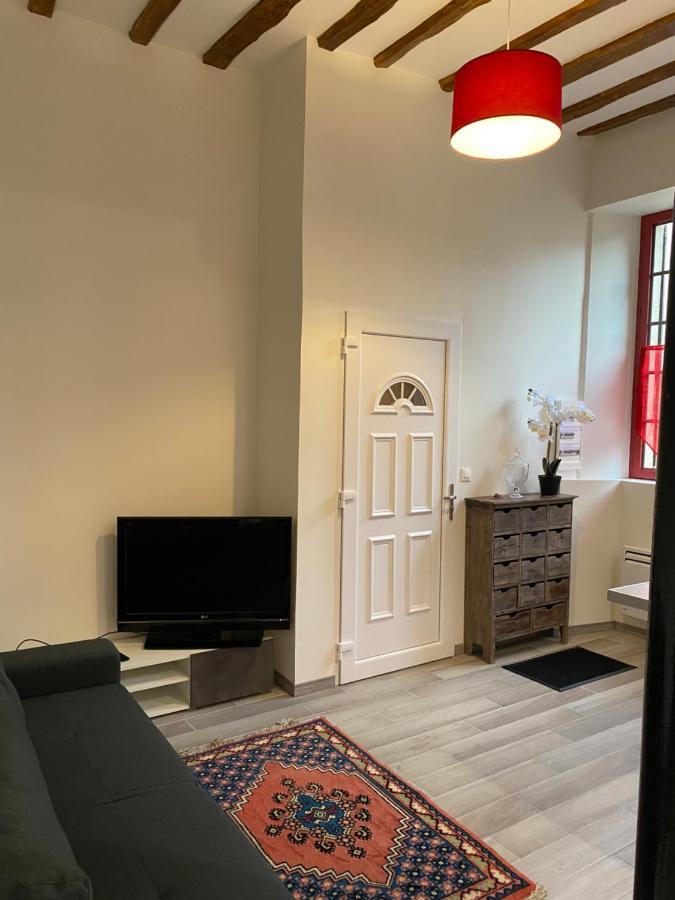 Le Gite De Lancelot Avec Balneo City Center Санс Екстериор снимка