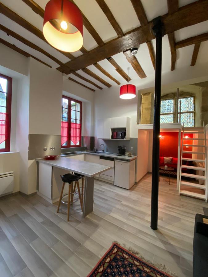 Le Gite De Lancelot Avec Balneo City Center Санс Екстериор снимка